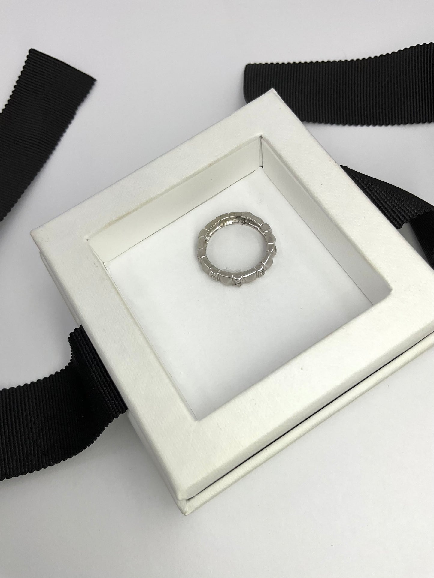 14KW Pyramid Gold Diamond Ring