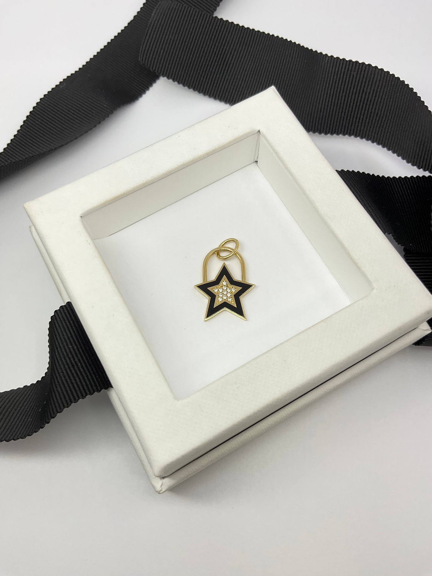 14K Gold Enamel Star Charm Pendant