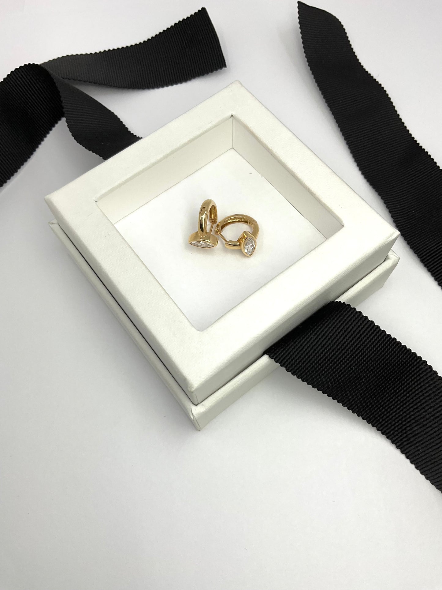 14K 1.00Ct Lab Grown Marquise Cut Diamond Huggie Earrings