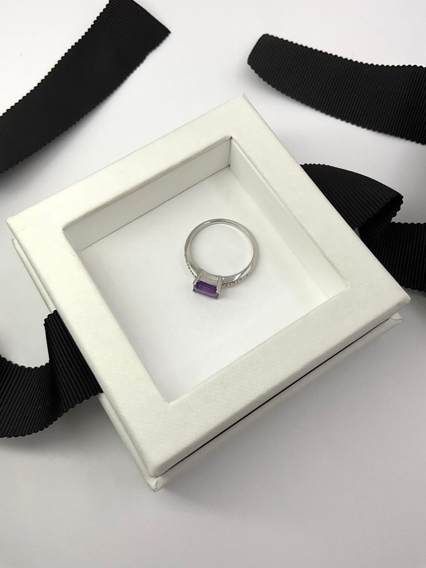 14KW Gold Amethyst Diamond Ring