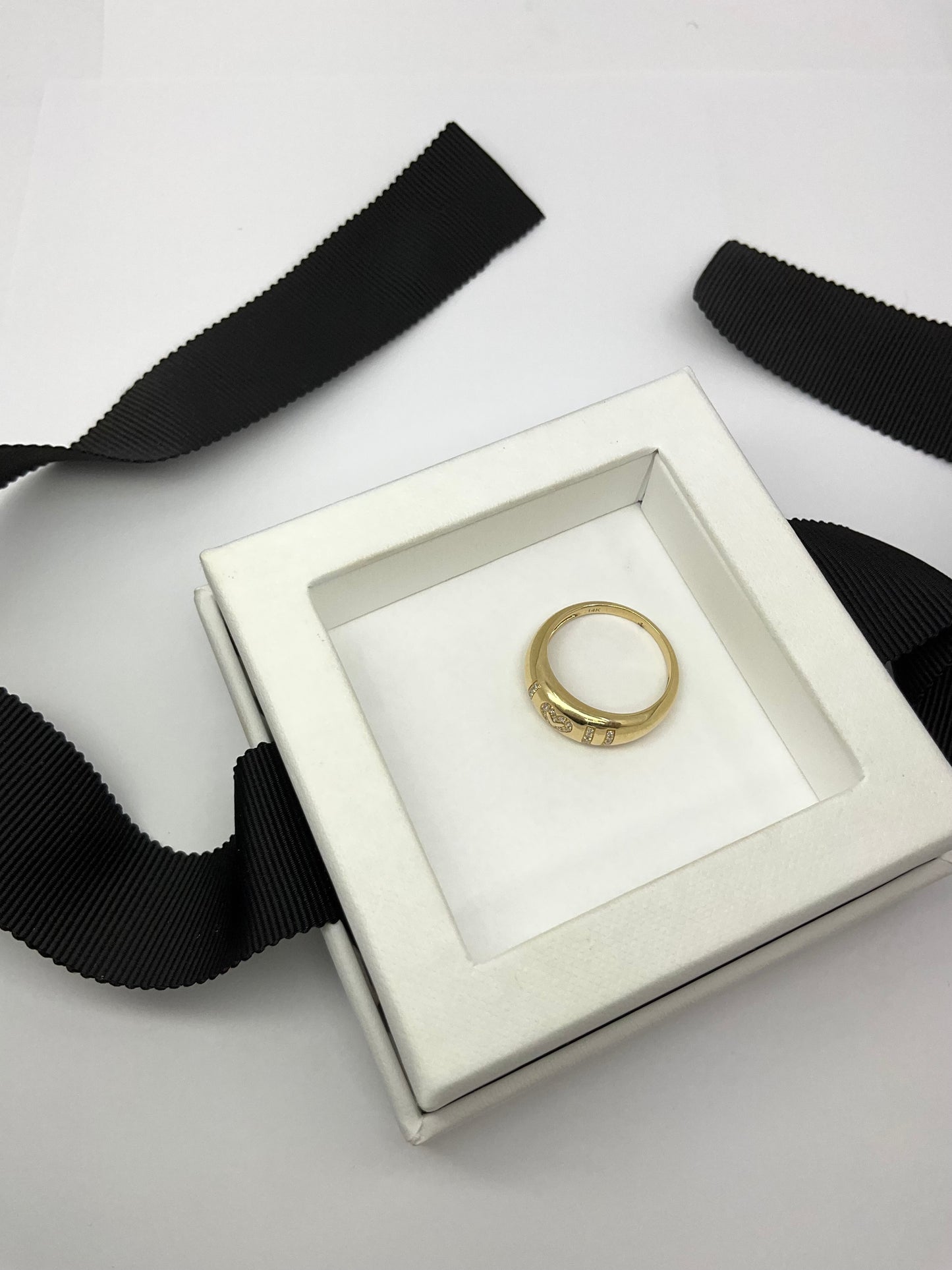 14KY Gold ILU Diamond Ring