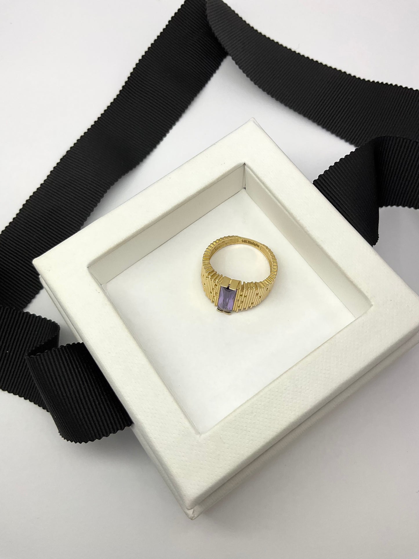 14KY Solid Gold Box Cocktail Ring