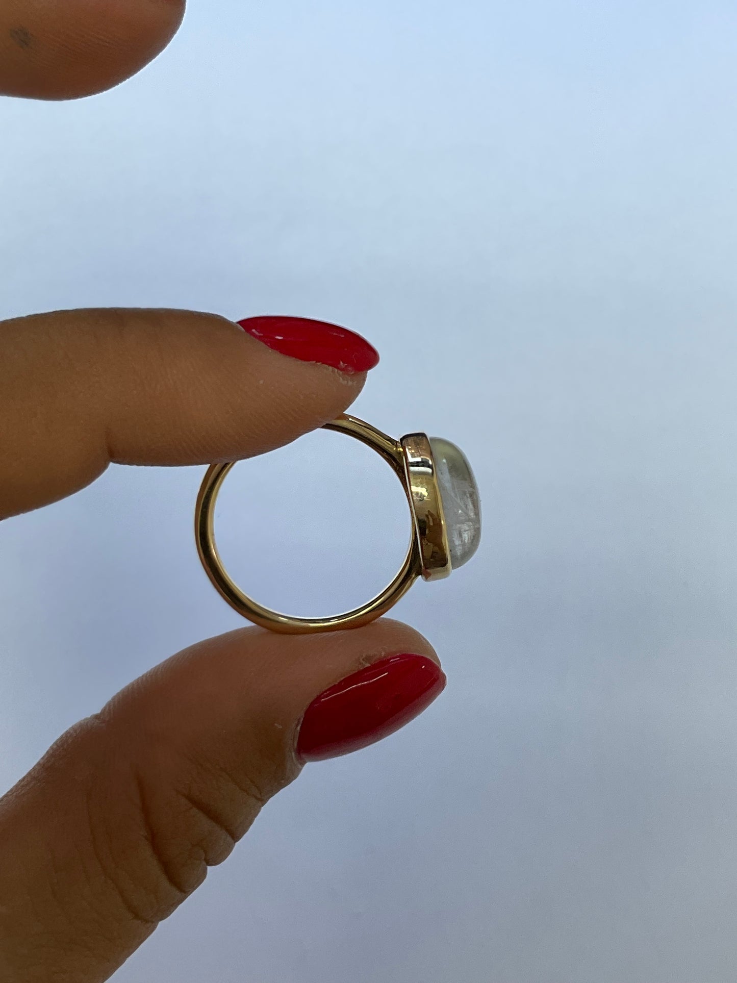 14KY Gold 8.7ct Cabochon Cut Moon Stone Ring