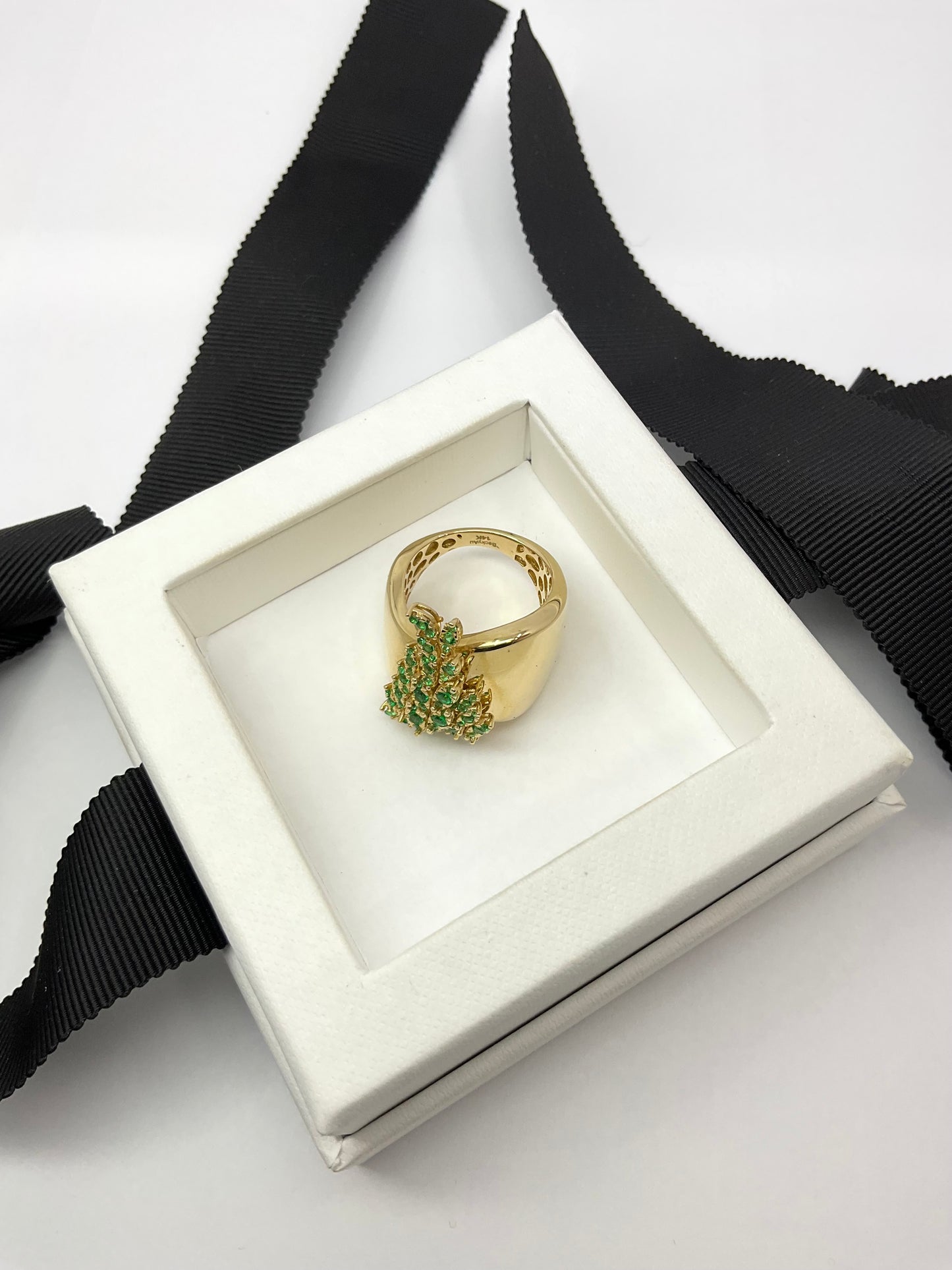 14KY Solid Gold Stellar Ring