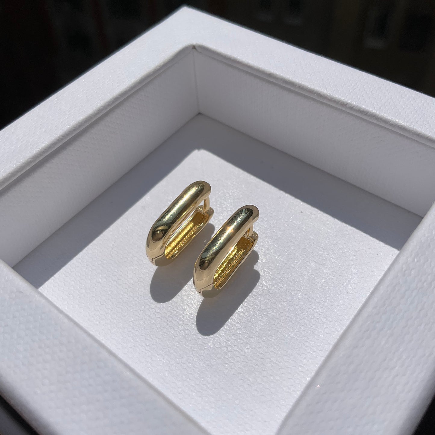 18K Huggie Hoop Earrings