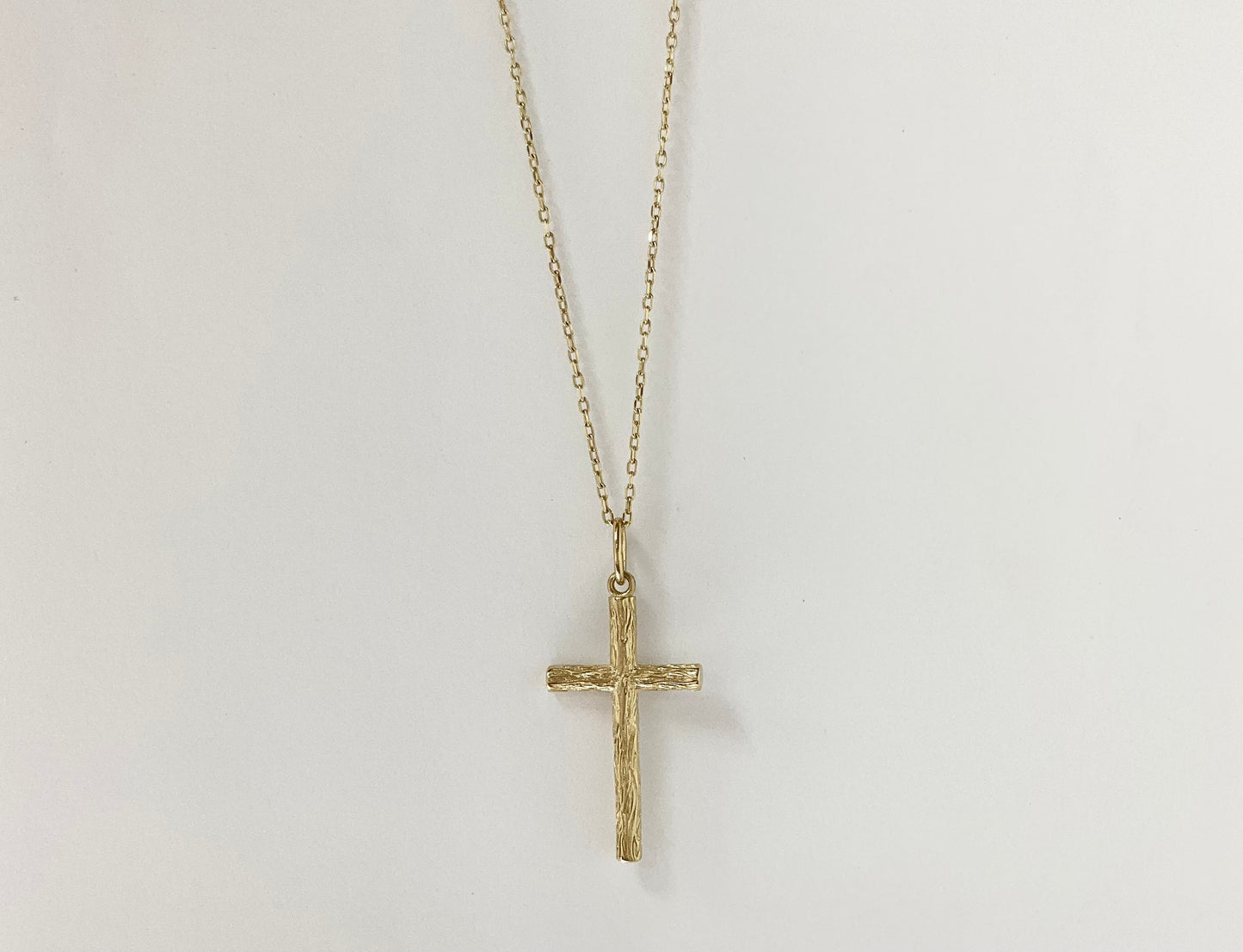 18K Solid Gold Woodgrain Textured Cross Pendant