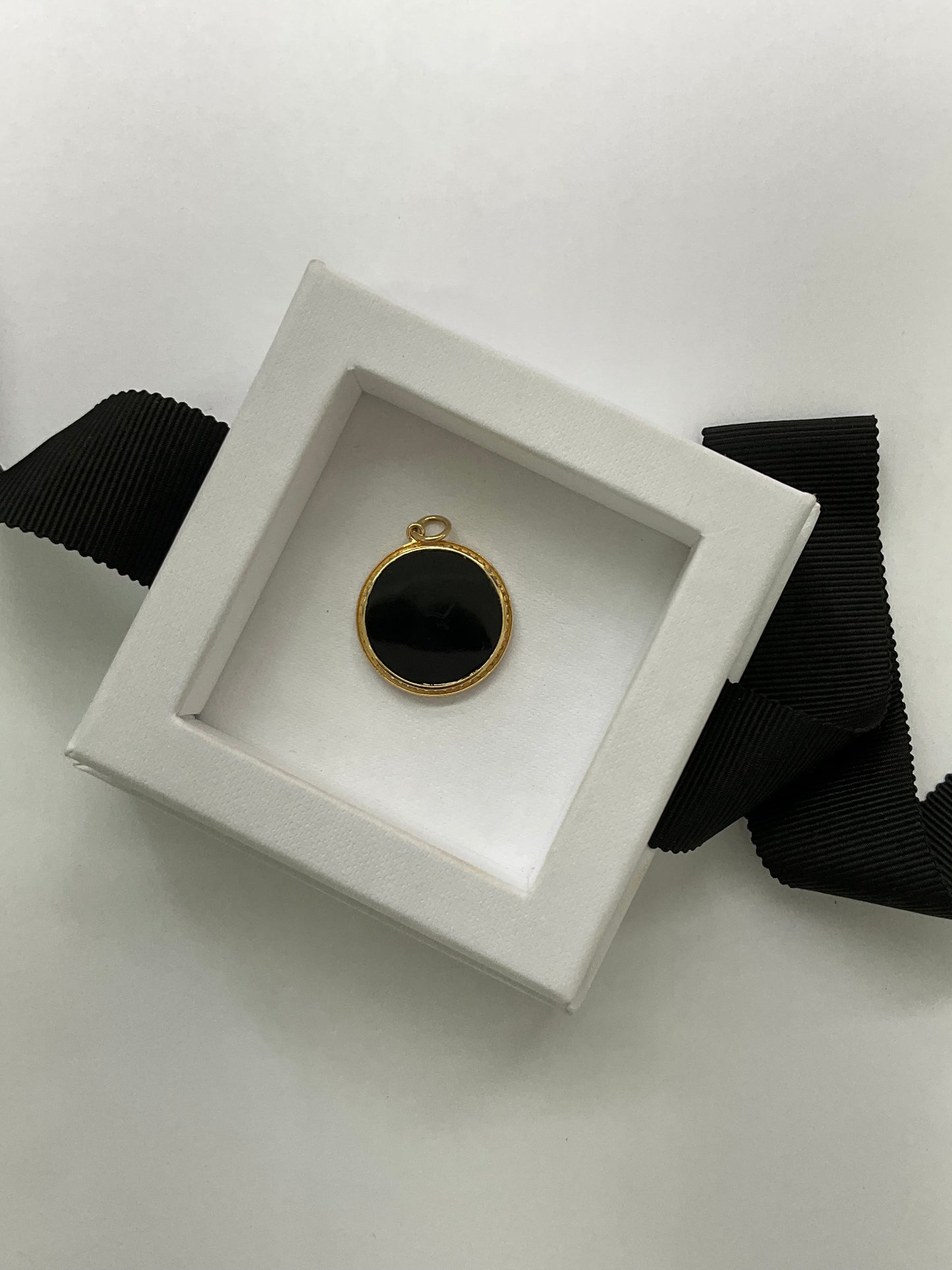 Gold Round Onyx Medallion Pendant with With Gold Moon And Diamond Star