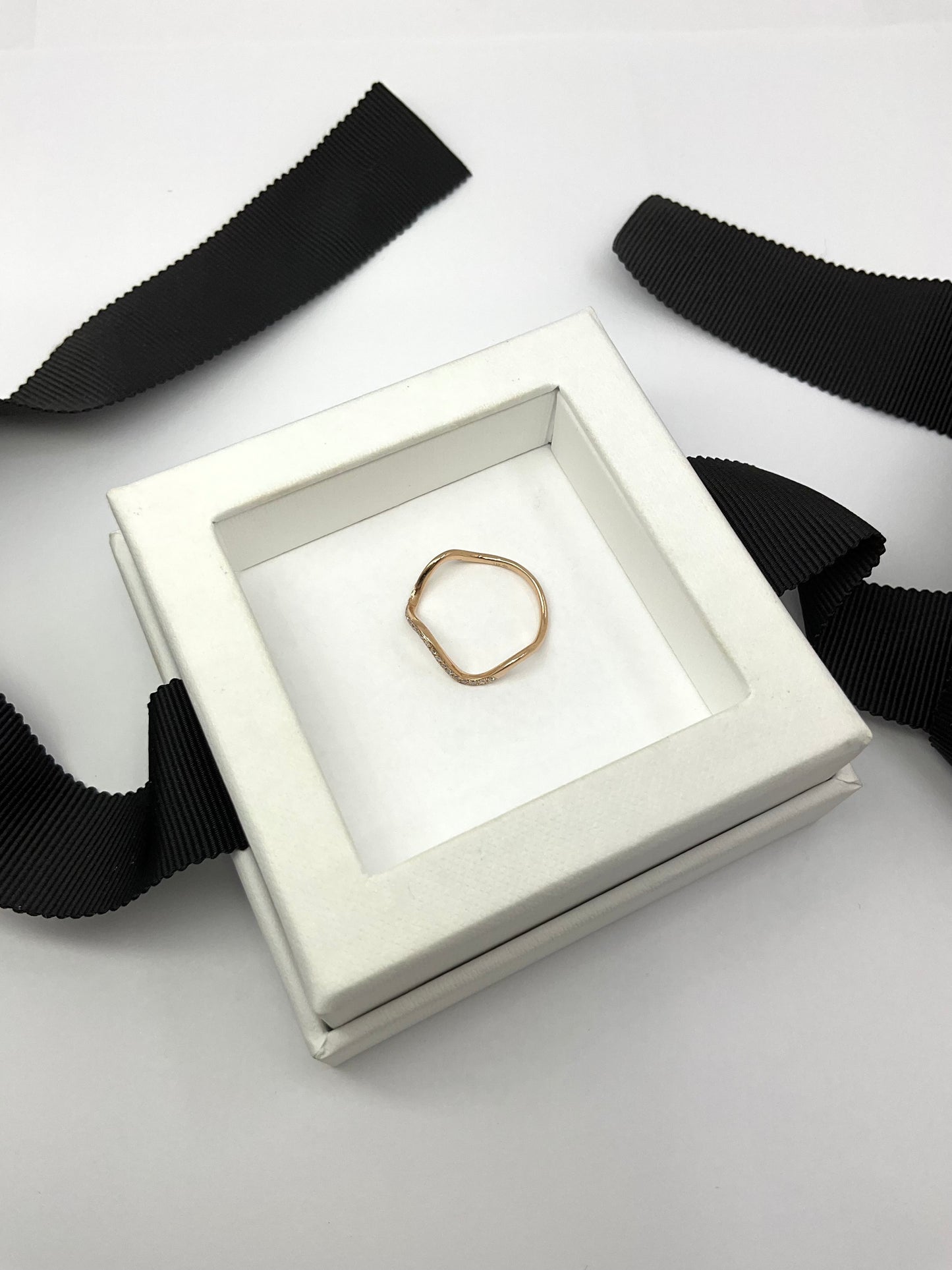 14KY Gold Wave Diamond Ring