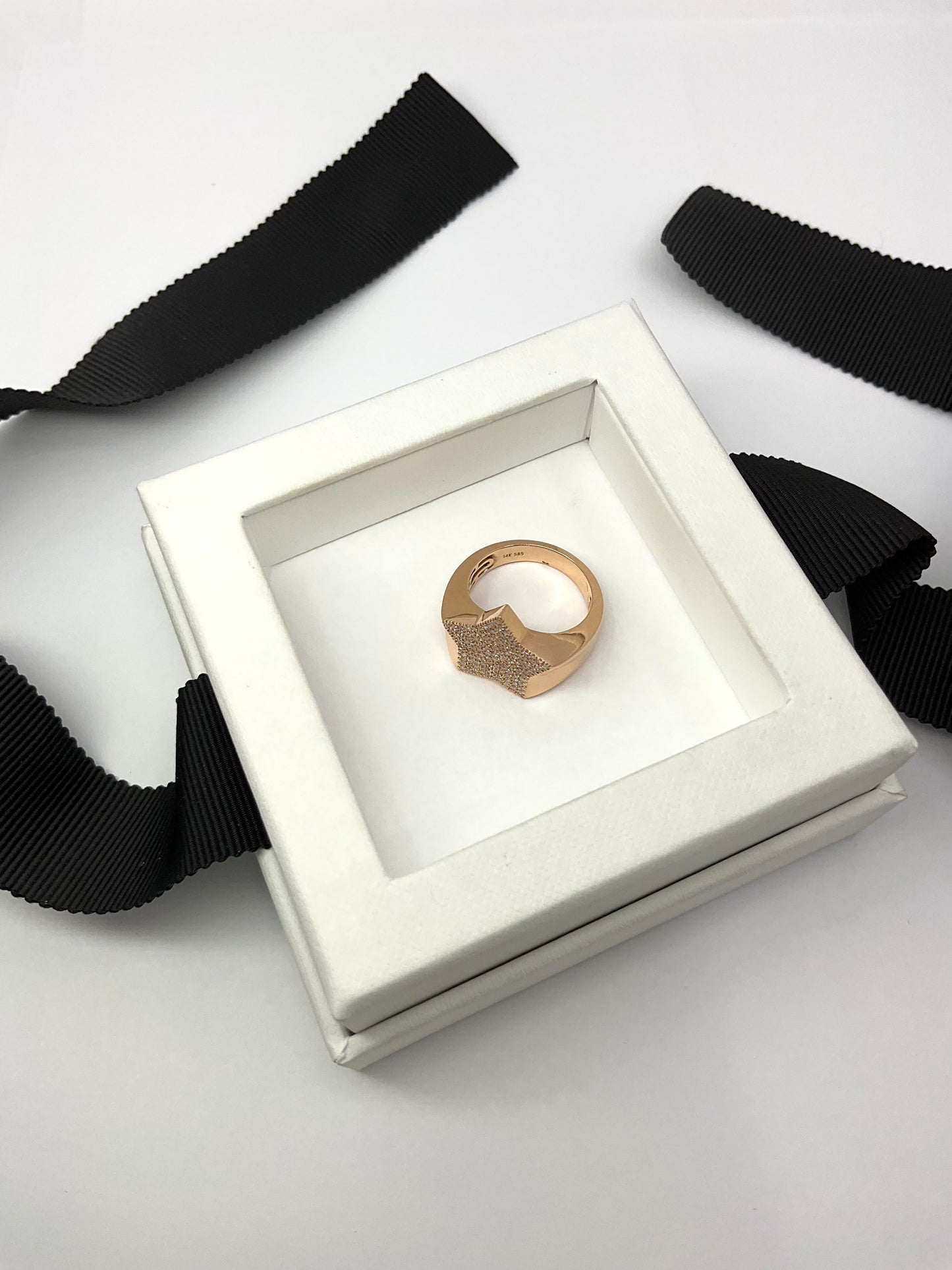 14KR Star Diamond Ring