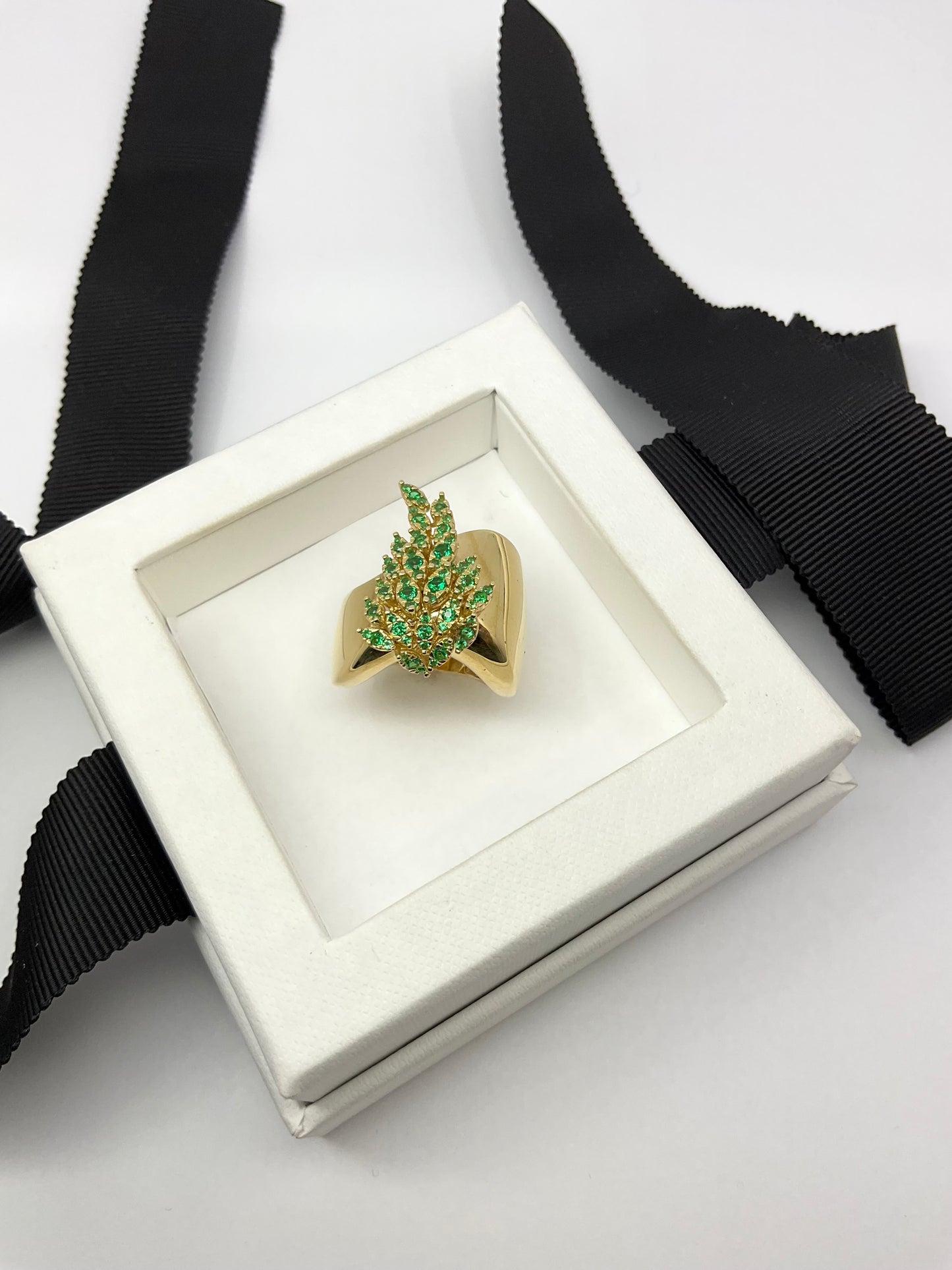 14KY Solid Gold Stellar Ring