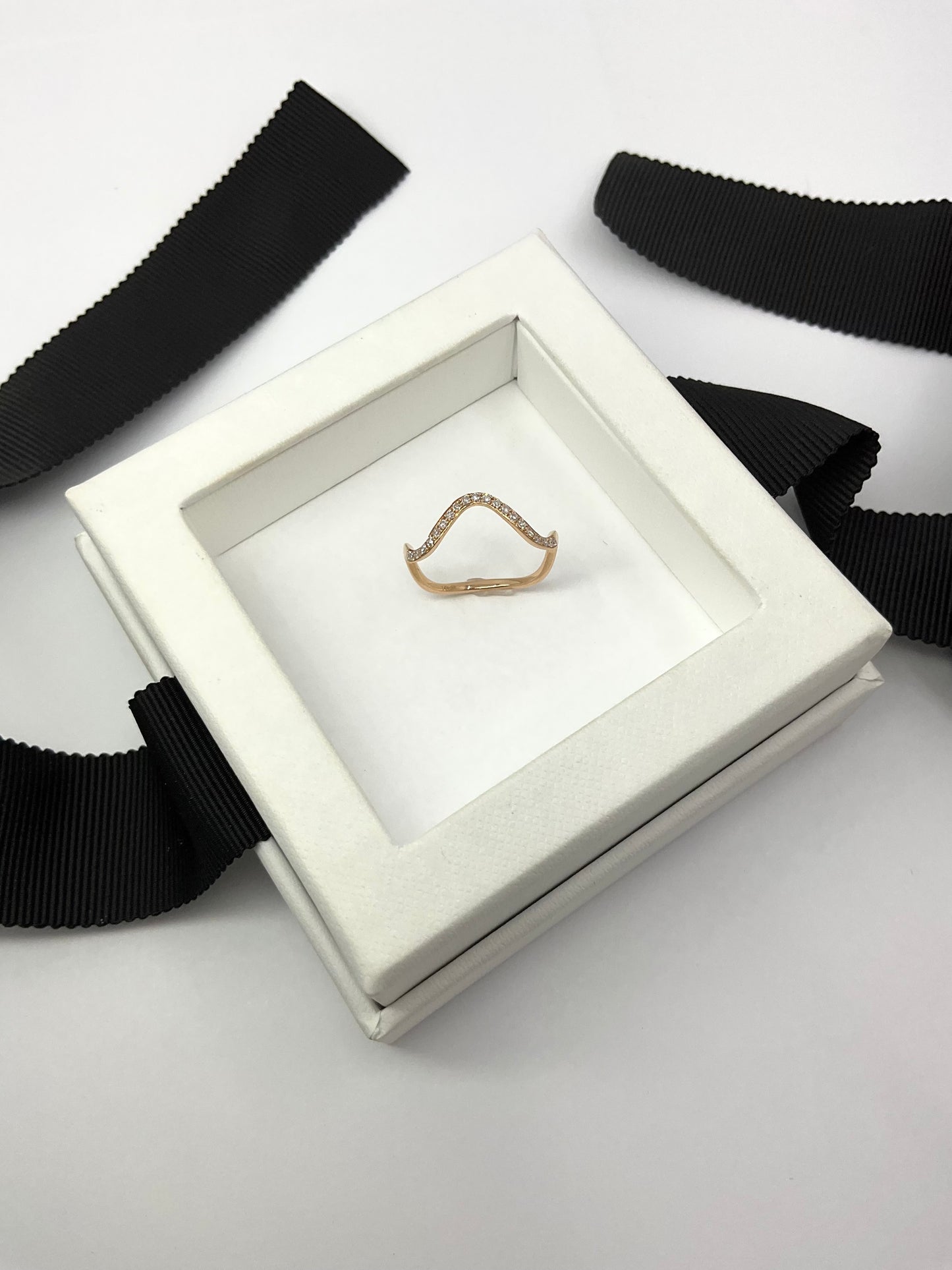 14KY Gold Wave Diamond Ring