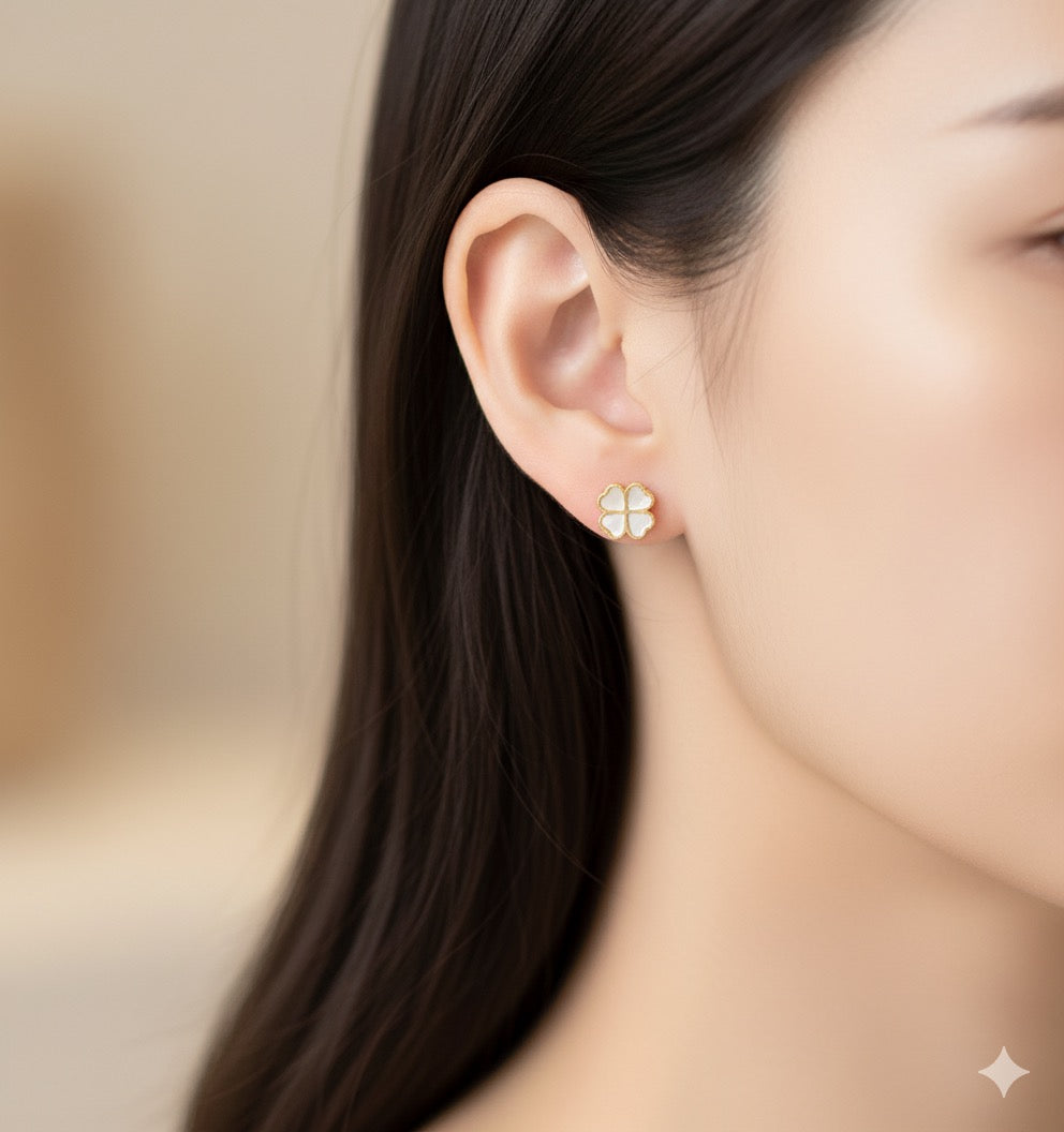 14K Gold Mother Pearl Flower Stud Earrings