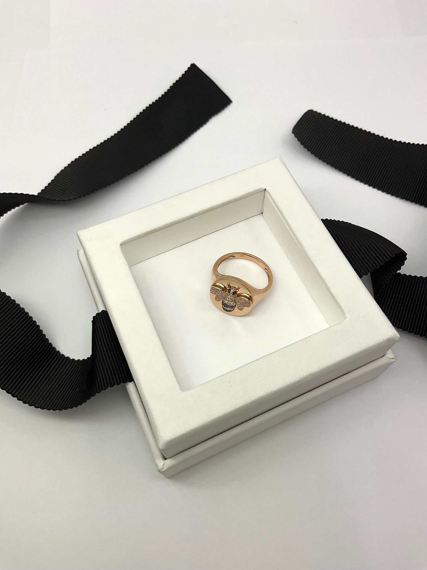 14KR Gold Bee Diamond Ring