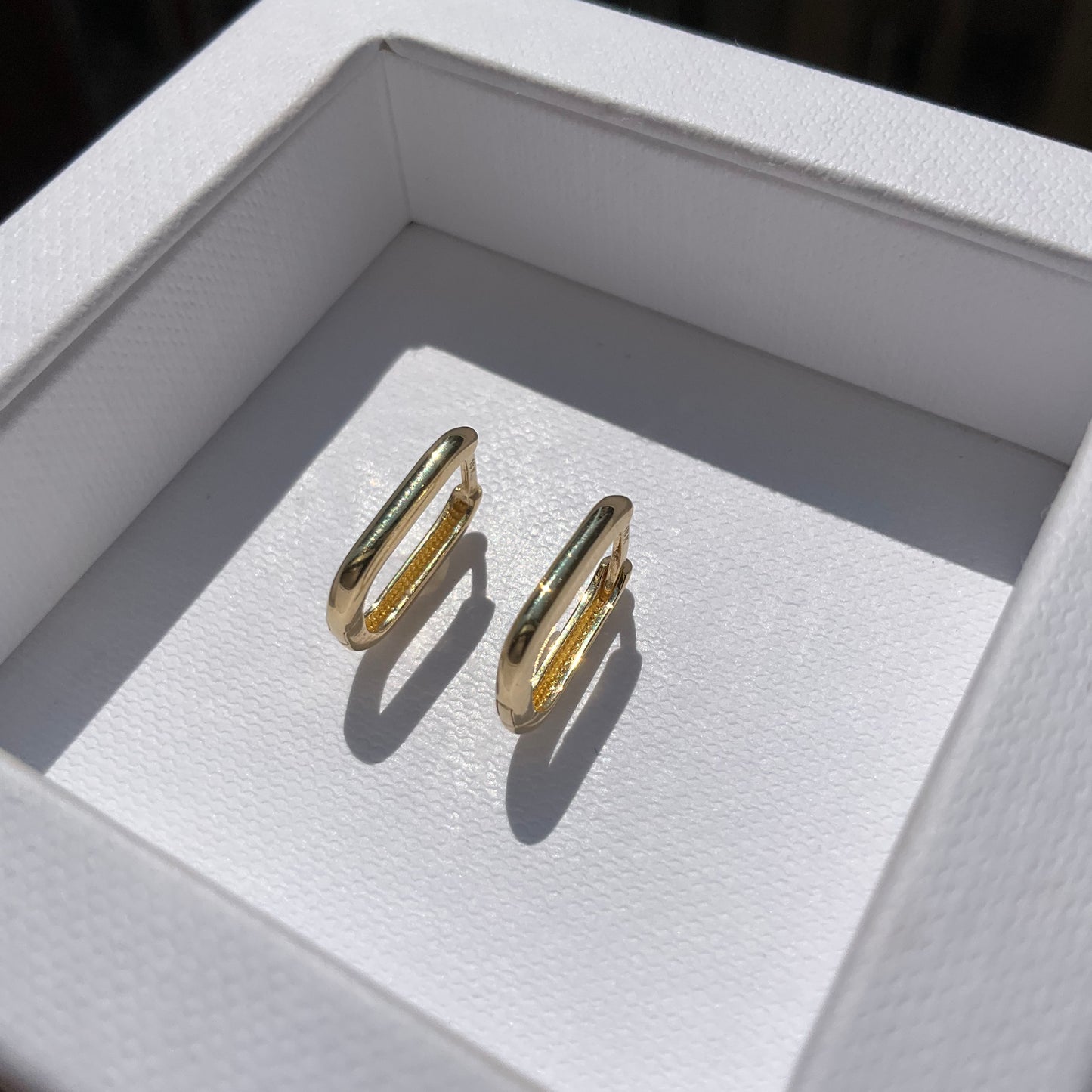 18K Huggie Hoop Earrings