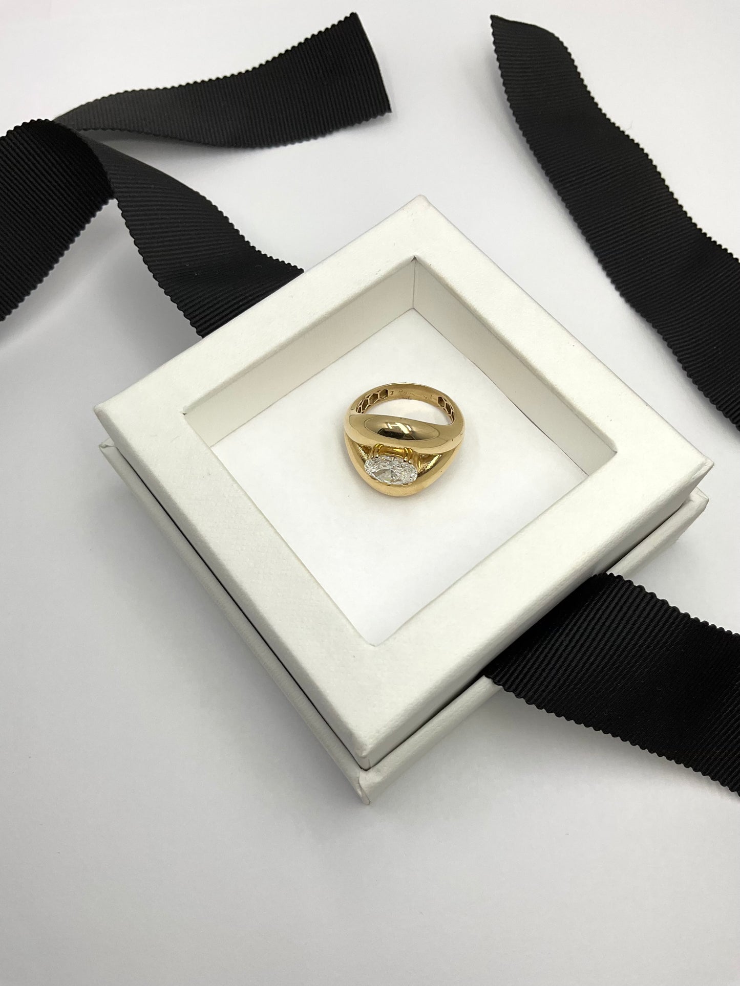 14KY Gold 1.55CT Oval Shape Lab Diamond Kiss Ring
