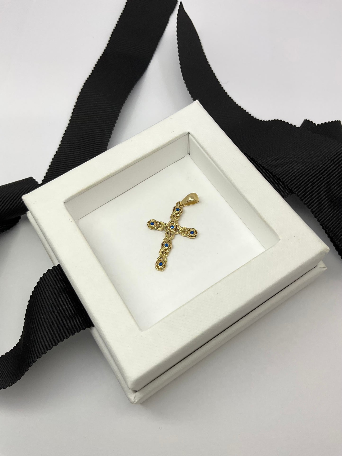 14KY Solid Gold Rose Cut Cross Pendant