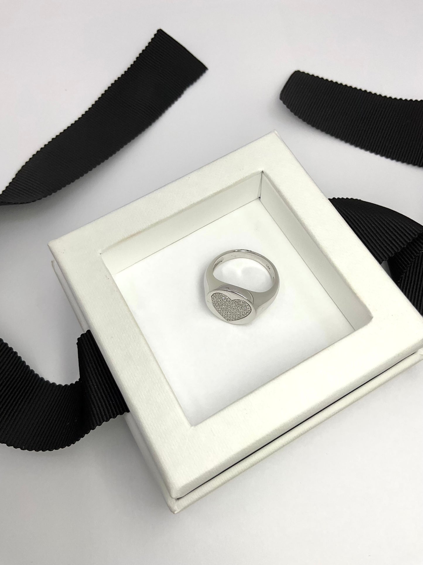 14KW Gold Heart Diamond Ring