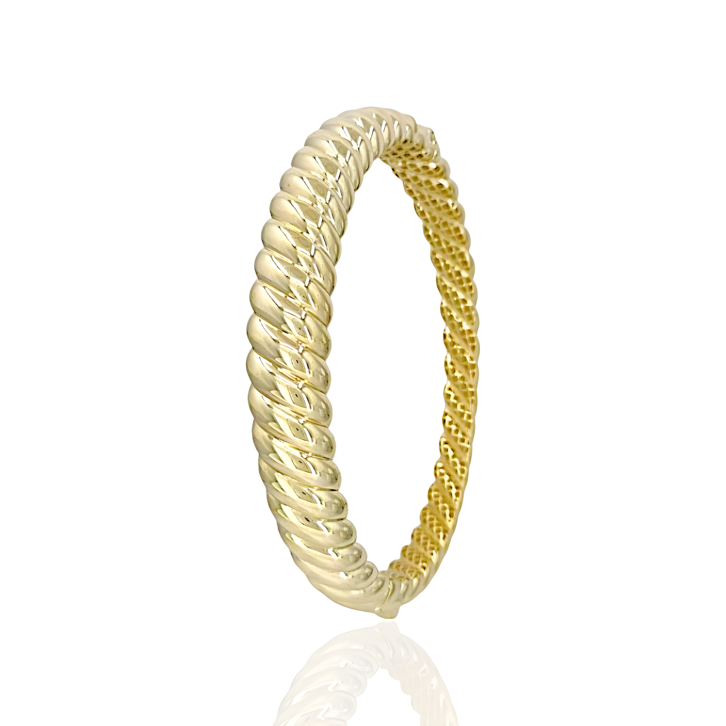 14K Gold Shell Shape Bangel