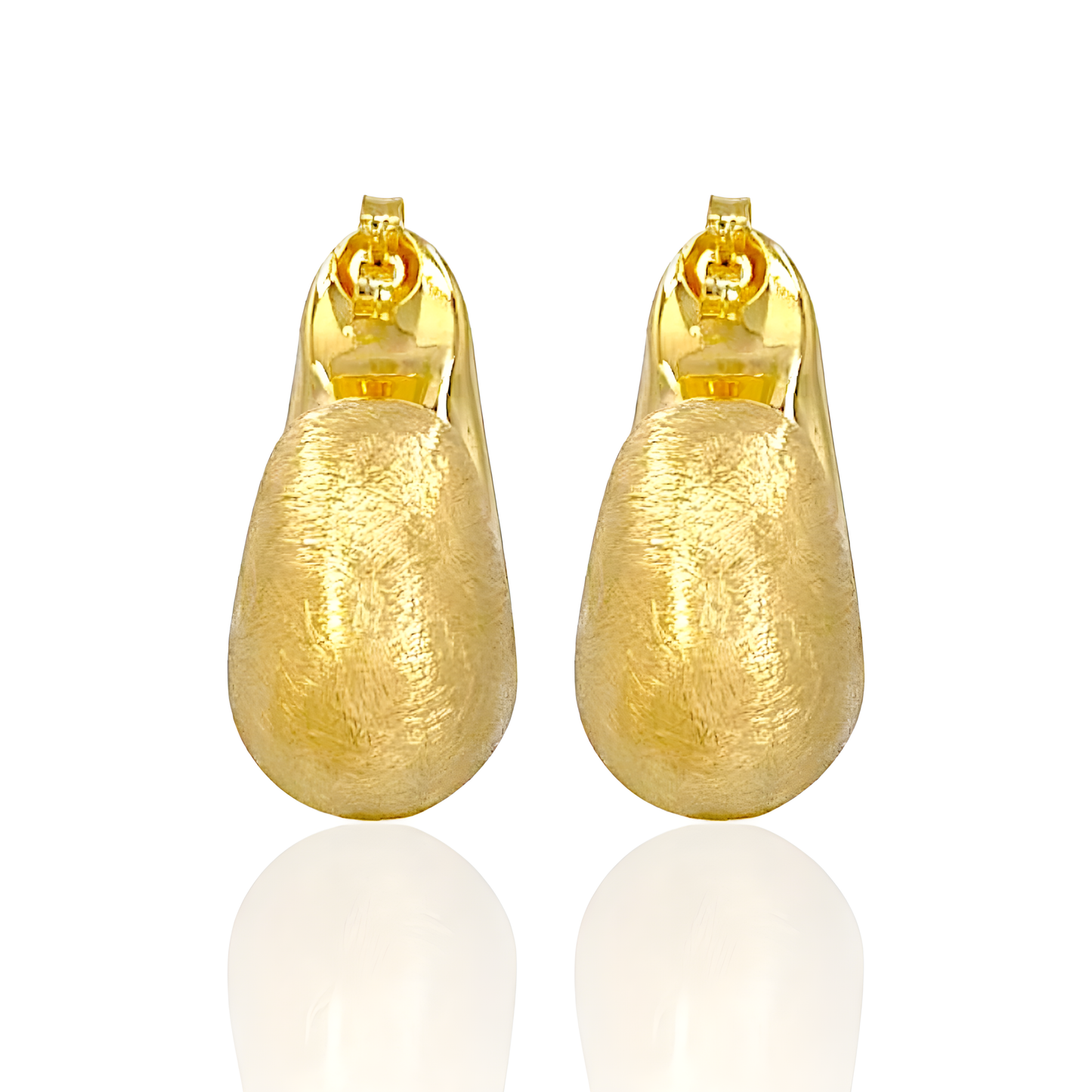 14K Gold Satin Finished Сashew Hoop Earrings