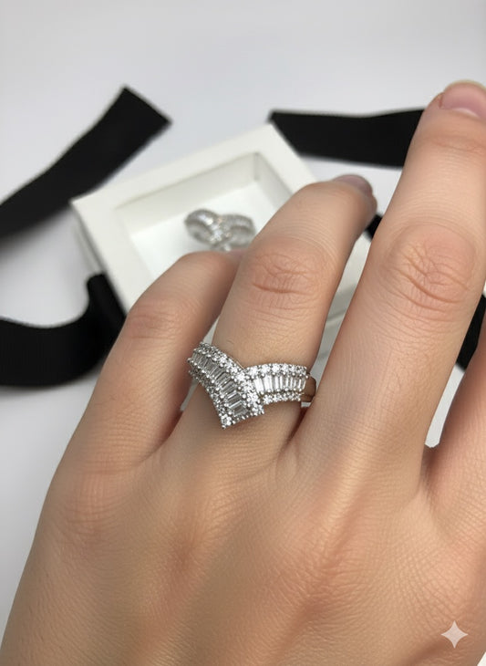 14KW Crown Diamond Ring