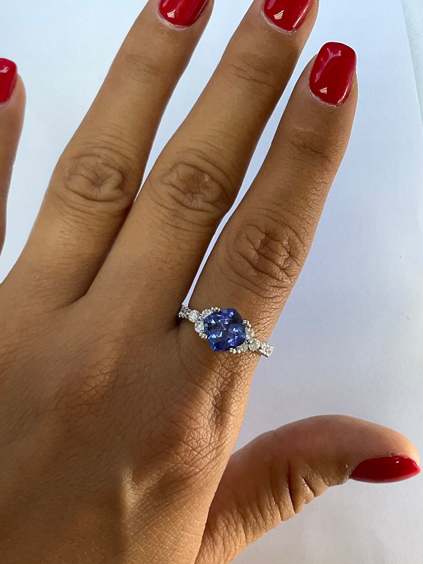 18KY Gold 2.00ct Tanzanite and Diamonds Ring