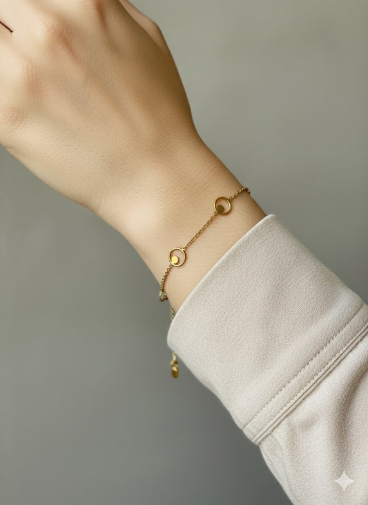 14K Gold Rounded Flat Disk Bracelet