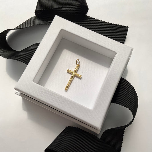 18K Solid Gold Woodgrain Textured Cross Pendant