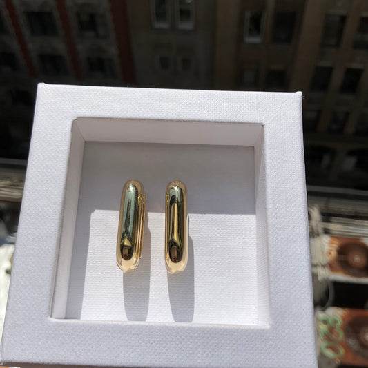 18K Huggie Hoop Earrings