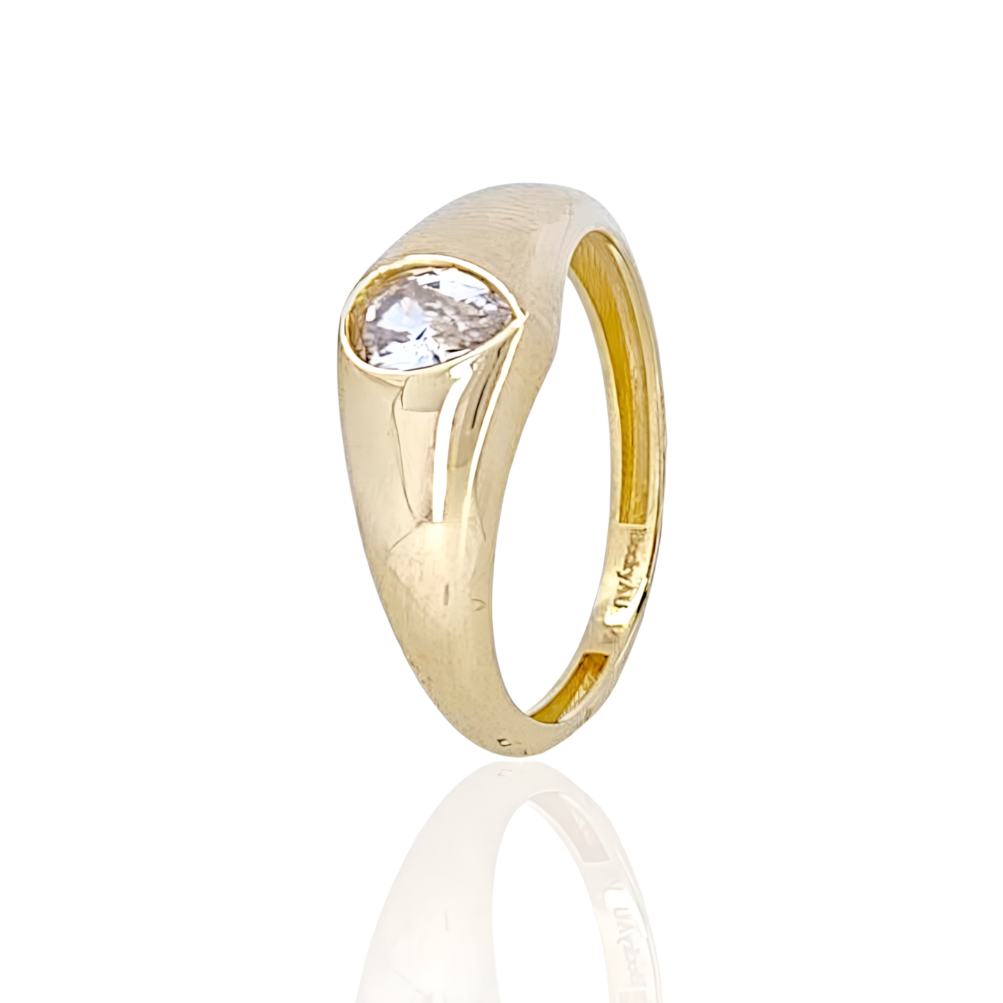 14K Gold Almond shape Stones Ring